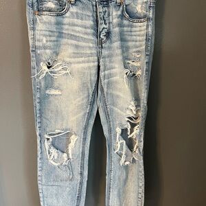 American Eagle Outfitters Light Blue Distressed Cropped Jeans